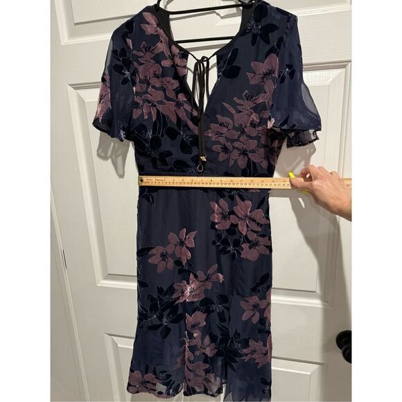 NWOT Sam Edelman Burnout Flutter Sleeves Velvet Floral Flare Sheath Hem Dress 4 - Picture 9 of 16